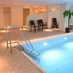 Апартаменты Schoenes Neues Hochwertig Renoviertes 2-zimmer In Der 4. Etage. *