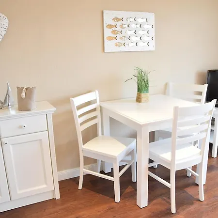 Schoenes Neues Hochwertig Renoviertes 2-zimmer In Der 4. Etage. Appartement