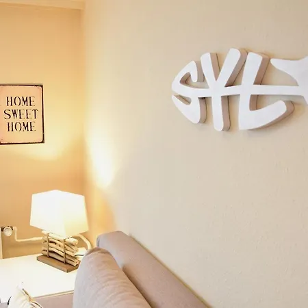 Lägenhet Schoenes Neues Hochwertig Renoviertes 2-zimmer In Der 4. Etage.