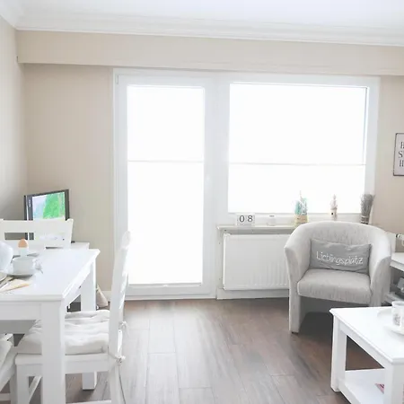 Appartamento Schoenes Neues Hochwertig Renoviertes 2-zimmer In Der 4. Etage.