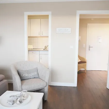 Appartamento Schoenes Neues Hochwertig Renoviertes 2-zimmer In Der 4. Etage. *